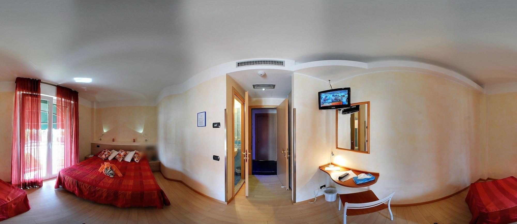 Hotel Savoia Ліньяно-Сабб'ядоро Екстер'єр фото